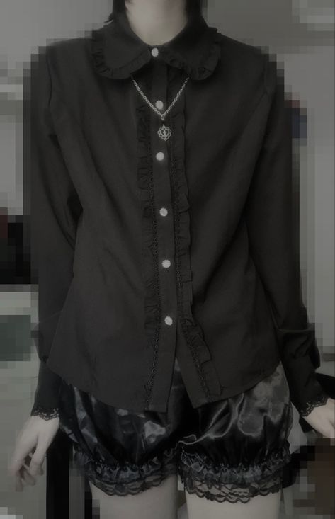 Male Vampire Outfit, Sylvie Core, Ouji Aesthetic, Ouji Fashion Male, Casual Vampire, Angelcore Outfits, Masculine Outfits, Vampire Clothes, Prom Inspiration