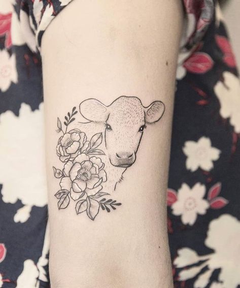 By @carolatattooart (Argentina) . . Vegan Tattoos Don’t Hurt (Animals) 🌱 #vegantattoo #vegantattoostudios #govegan #cowtattoo #veganinks… Atomically Correct Heart Tattoo With Flowers, Western Cow Tattoos For Women, Cow Tattoos For Women, Cow Tattoos, Farm Tattoo, Vegan Tattoos, Botanical Tattoos, Cow Tattoo, Wrist Tattoo Designs