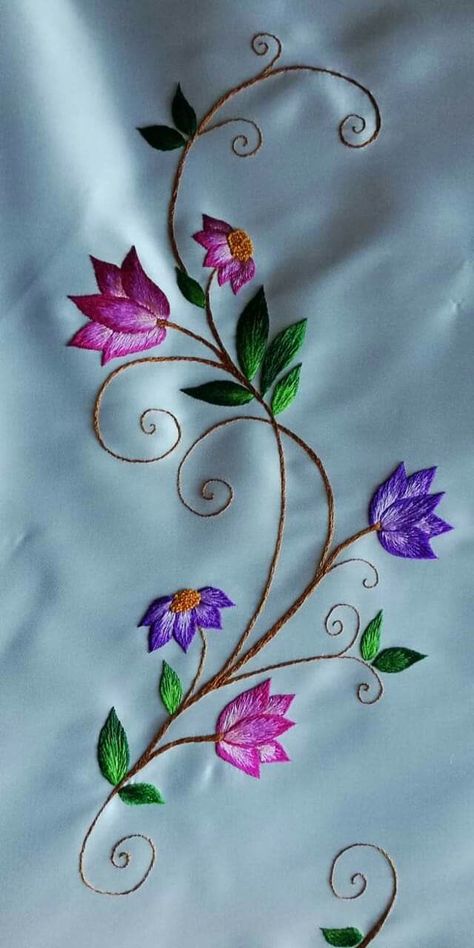 Embroidered Crafts, Floral Machine Embroidery Designs, Hand Embroidery Patterns Flowers, Floral Embroidery Patterns, Hand Embroidery Videos, Diy Embroidery Patterns, Hand Embroidery Tutorial, Border Embroidery Designs, Pola Sulam