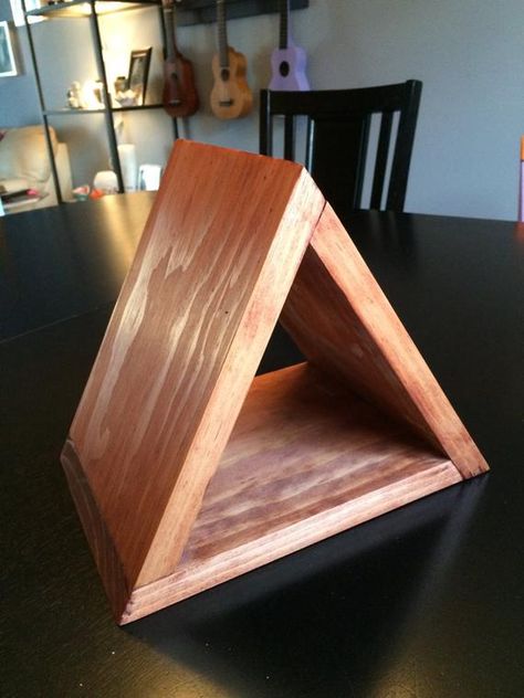 Obsessive Constructive: The Book Wedge! Triangle Book Holder Diy, Diy Book Wedge, Wooden Book Holder Diy, Wood Book Holder Diy, Diy Triangle Book Stand, Book Triangle Holder, Book Rest Diy, Diy Book Holder Stand, Book Holder Ideas