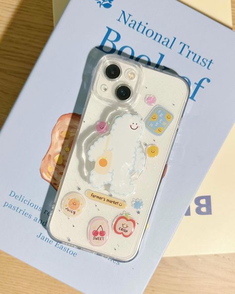 Let‘s DIY your own unique phone case! Each kit comes with: -Sparkly phonecase -Sticker sheet -Popsocket 💗 Available through our online shops - links are in our bio.🫶 Sticker sheet and pop socket also available at Lisboeta Macau! #cutethings #stickers #fenbobo #mrbubbles #jessdessin #personaldevelopment #phonecase #diyphonecase #sparklyphonecase #macau Sparkly Phone Cases, Pop Sockets, Iphone Cases Cute, Pop Socket, Unique Phone Case, Online Shops, Diy Phone Case, Sticker Sheet, Macau