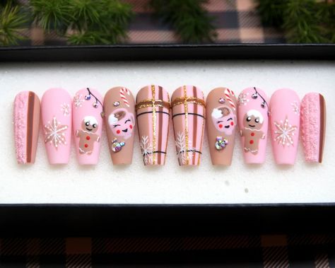 The Ginger Baby Christmas Press on Nails Xmas Coffin Nails - Etsy Christmas Fingernails, Ginger Baby, Nails Xmas, Christmas Press On Nails, Ginger Babies, Cute Christmas Nails, Luxury Christmas, Nails 2024, School Looks