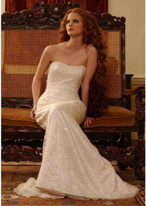 long red curls Hairstyles For Long Hair Curly, Redhead Hairstyles, Long Hair Curly, Catwalk Dress, Curly Wedding Hair, Long Red Hair, Long Hair Wedding Styles, Trendy Wedding Hairstyles, Redhead Beauty