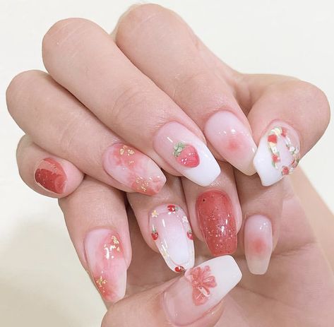 Valentines Day Nails Short Almond, Kawaii Short Nails, Uwu Nails, 2010 Nails, Kawaii Nails Short, Short Kawaii Nails, Korea Nails, Pop Nails, Paznokcie Hello Kitty