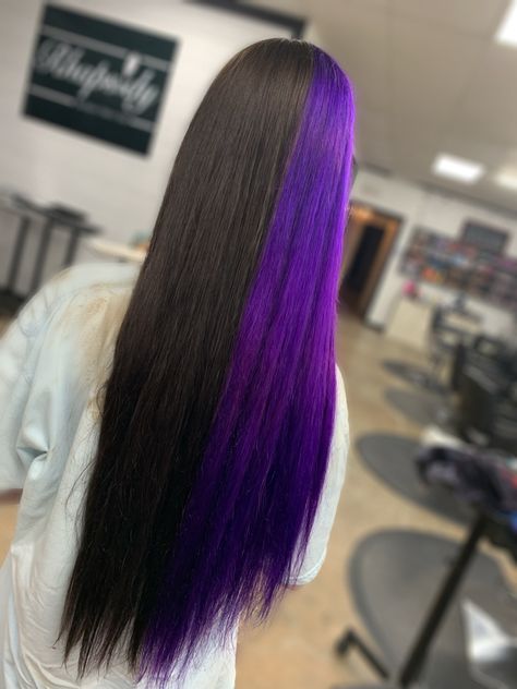 Split Dyed Hair Purple And Black, Purple Split Dyed Hair, Black And Purple Split Dye, Split Dyed Hair Black And Blonde, Spilt Dye Hair Ideas, Half Purple Half Black Hair, Dyed Hair Aesthetic, Split Dye Hair Ideas, Purple Black Hair