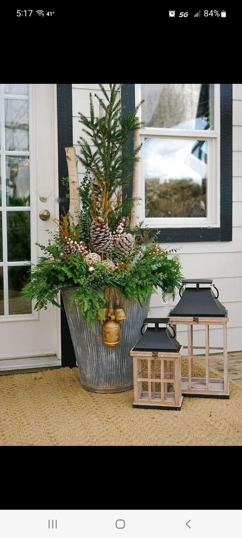 Christmas Urns, Outdoor Christmas Planters, Winter Planter, Christmas Pots, Christmas Planters, Front Porch Christmas Decor Ideas, Porch Christmas Decor Ideas, Porch Christmas Decor, Front Porch Christmas