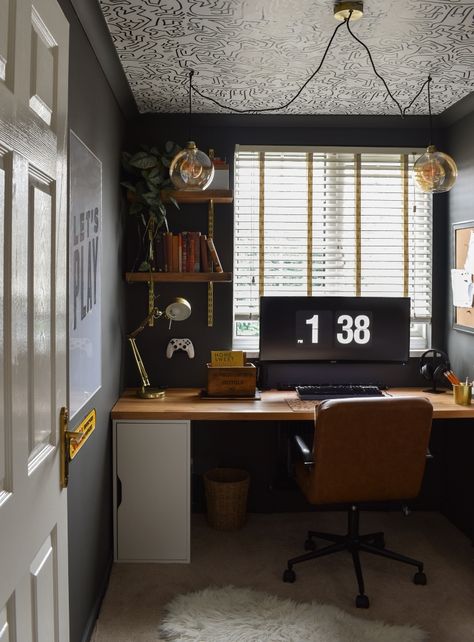 Looking for cool man cave office ideas? Keep reading to see how I turned the spare room in our home into a sophisticated workspace for him Man Cave Office Ideas, Cool Man Cave, Estilo Industrial Chic, Best Office Design, Unique Workspace, Man Cave Office, Cool Man, Small Home Offices, Office Room Decor