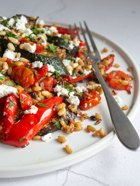 Turkey Cooking, One Pan Recipe, Roasted Mediterranean Vegetables, Cooking Vegetables, Creamy Feta, Pan Recipe, Vegetables Recipes, Chinese Cooking, One Pan