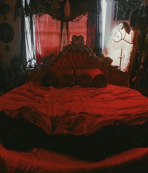 Gothic Bedroom Decor, Gothic Homes, Gothic Decor Bedroom, Goth Vampire, Goth Bedroom, Gothic Room, Gothic Bedroom, Dark Home Decor, Goth Home Decor