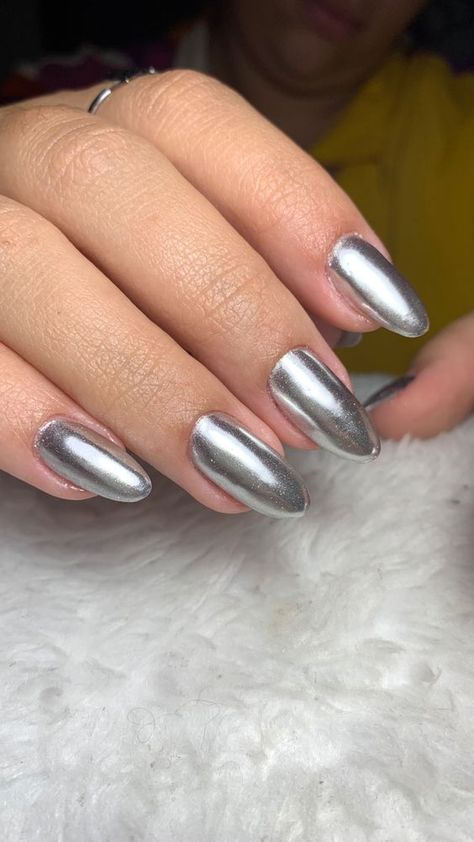 Makeup For Grey Dress, Metallic Nail Polish, Party Nails, Metallic Nails, Elegant Nails, Cute Acrylic Nails, Pink Nails, Nails Inspiration, Cute Nails