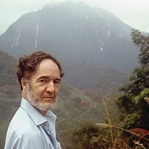 Jared Diamond wrote two books about the imminent collapse of civilization. In his latest, 'The World Until Yesterday,' he discovers the key to survival in primitive wisdom. Jared Diamond, Weight Bearing Exercises, Teaching Geography, Are You Not Entertained, Human Dna, Human Society, Media Literacy, Successful People, Free Speech