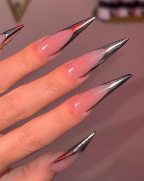 Unique Stiletto Nails, Small Stilleto Nails, Baddie Nails Stiletto, Stilleto Nails Designs Summer, Chrome Nails Stiletto, Ombré Stiletto Nails, Nail Stilleto Ideas, Chrome Stiletto Nails, Recipe Breakfast Casserole