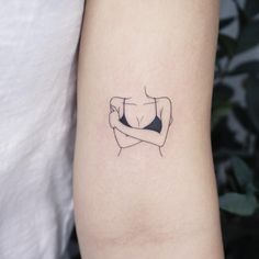 Buraka Tattoo, Positive Tattoos, Feminist Tattoo, Self Love Tattoo, Tattoo Trend, Line Art Tattoos, Tattoo Trends, Little Tattoos, Simplistic Tattoos