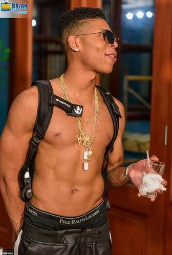 Yazz Fine Actors, Hakeem Lyon, Lyon, Polynesian Tattoo, Choker Necklace, Actors, Celebrities, Pants, Quick Saves