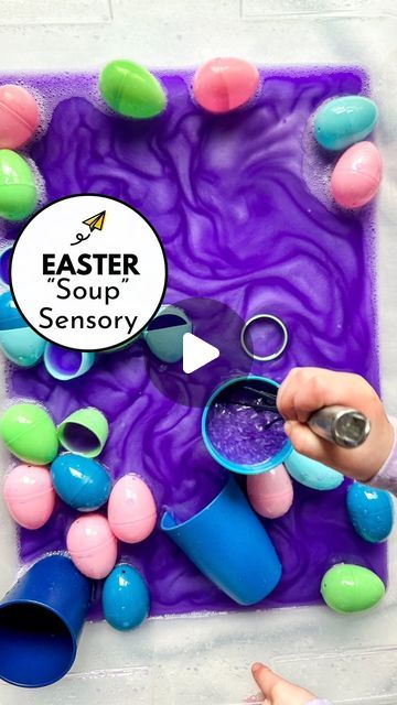 Susie Allison, M. Ed | Busy Toddler on Instagram: "It’s gorgeous 💜 ⠀⠀⠀⠀⠀⠀⠀⠀⠀  SUPPLIES: -Purple metallic paint from @discountschoolsupply -28 qt storage bin from Target -Easter eggs -Scoops, cups, jars ⠀⠀⠀⠀⠀⠀⠀⠀⠀ AGE? Any age that is safe with water play - remember this isn’t taste safe water since we stirred in paint. This is my 3 year old friend playing in this video. She loved it. ⠀⠀⠀⠀⠀⠀⠀⠀⠀ This is a 10/10 way to play with Easter eggs & remember: since it’s just kids paint mixed with water, nothing stains 💜 ⠀⠀⠀⠀⠀⠀⠀⠀⠀ ✨Send this to a friend & plan a play date together✨" Purple Sensory Bin, Easter Sensory Bin Ideas, Easter Sensory Bin, Target Easter, Easter Science, Sensory Bin Play, Purple Metallic, Play Date, Safe Water