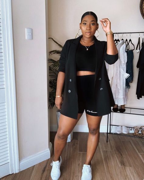 Blazer With Biker Shorts Outfit, Blazer Bike Shorts Outfit, Blazer Cycling Shorts Outfit, Biker Short And Blazer Outfit, Blazer Biker Shorts Outfit Heels, Biker Shorts Outfit, Biker Shorts, Lifestyle Blogger, Skater Skirt