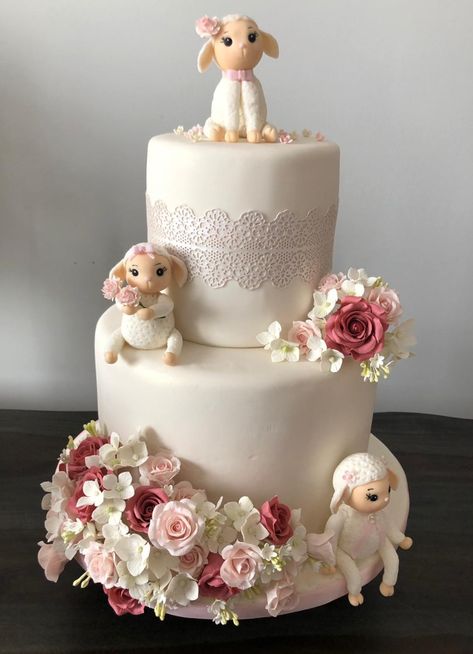 Sheep Baby Shower Theme, Lamb Baby Shower Cake, Lamb Baby Shower Theme, Lamb Cake, Baby Lamb Baby Shower, Bebe Shower, Diy Baby Shower Decorations, Baby Lamb, Baby Birthday Cakes