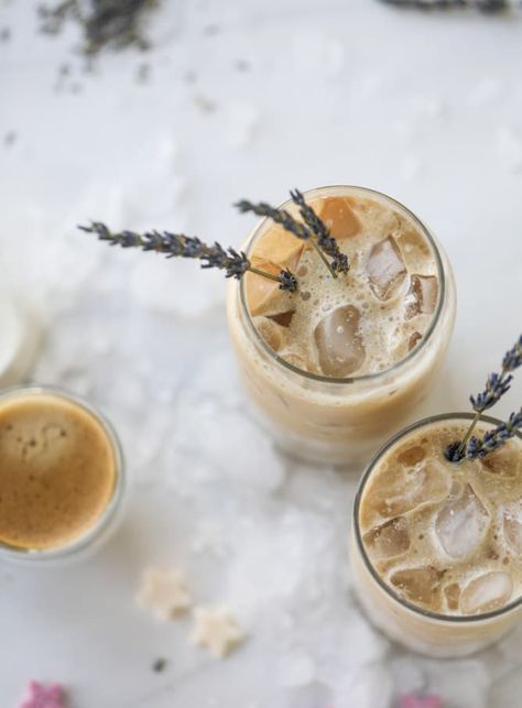 lavender vanilla iced lattes I howsweeteats.com #lavender #vanilla #icedcoffee #latte #coldbrew Vanilla Latte Recipe, Iced Lattes, Culinary Lavender, Lavender Syrup, Chocolate Granola, Lavender Vanilla, Vanilla Syrup, Vanilla Latte, Latte Recipe