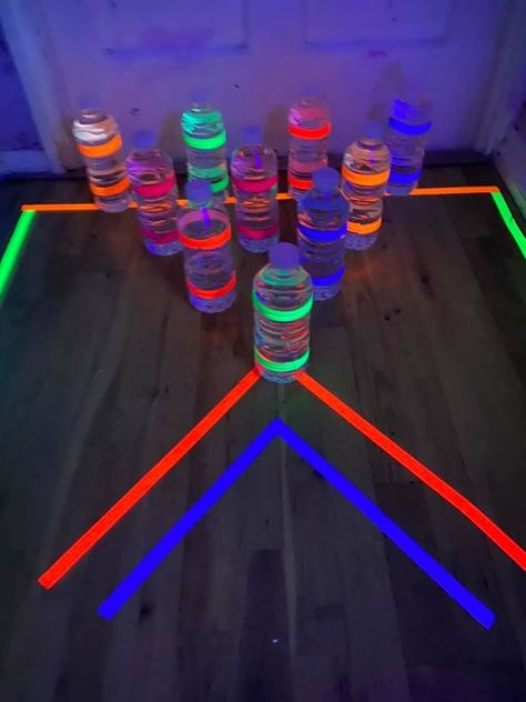 Glow In The Dark Birthday Party Activities, Neon Glow Party Activities, Glow In The Dark Games, Glow In The Dark Bowling, Glow Party Games, Glow Party Decorations, Glow Dance, Glow Theme Party, Glow Bowling