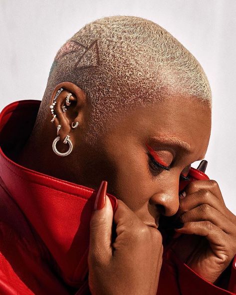 Black Haircuts, Chocolate Blonde, Short Black Haircuts, Ear Styling, Silver Blonde Hair, Tapered Natural Hair, Cynthia Erivo, Capricorn Women, Ear Style