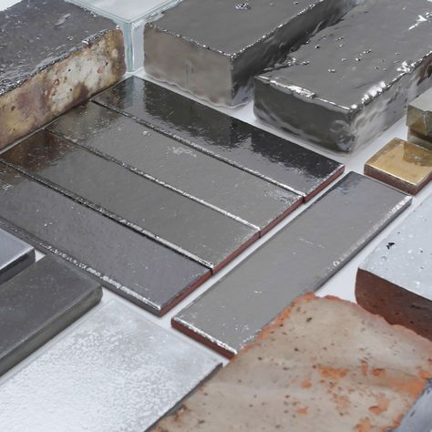 These Reflective Bricks Seek to Return Natural Light to Dense Neighborhoods | ArchDaily Material Trend, Glazed Brick, Architectural Materials, Metallic Glaze, Dark Street, Reflective Tape, Reflective Material, Luz Natural, Architecture Model