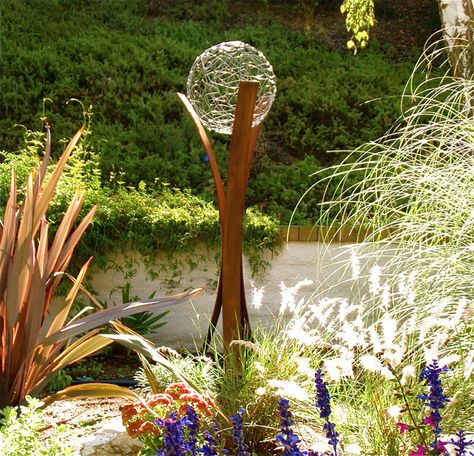 Garden Sculptures for Decoration Allium Garden, Weathered Steel, Unique Garden Decor, Garden Globes, Welding Ideas, Garden Sculptures, Metal Yard Art, Metal Sculptures, Metal Garden Art