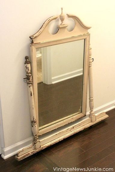 Dresser Mirror Repurposed, Dresser With Mirror Decor, Vintage Dresser With Mirror, Dressers Mirrors, Upcycled Bathroom, Wall Dresser, Mirror Repurpose, Diy Furniture Repair, Dresser Mirrors