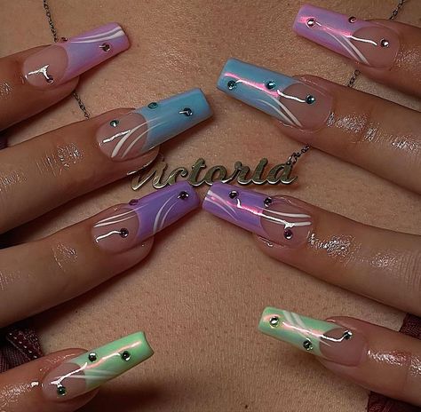 Nail Designs For 2023, The Best Nail Designs, Euphoria Nails, Best Nail Designs, Ideas Uñas, Feather Nails, Hippie Nails, Fancy Nails Designs, Edgy Nails