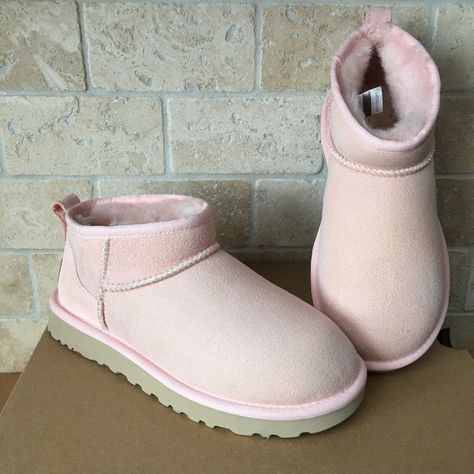 Light Pink Uggs, Pink Mini Ugg Boots, Ugg Boots Coquette, Pink Ugg Boots Low, Ugh Boots Pink, Pink Ugg Boots, Cute Uggs, Pink Uggs, Shoe Wishlist