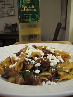 The Lush Chef: Caramelized Onion & Goat Cheese Pasta with White Wine Goat Cheese Ravioli Recipe, Pasta With White Wine, Goat Cheese Ravioli, Goat Cheese Pasta, Ravioli Recipe, Cheese Ravioli, Pasta Ingredients, Serving Wine, Caramelized Onion