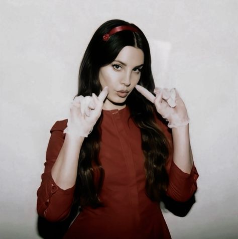 lana del rey aesthetic icon Beat Poetry, Lana Del Rey Pictures, Lana Del Rey Aesthetic, Rey Aesthetic, Lana Del Rey Songs, Best Music Artists, Lana Del Rey Love, Lana Del Rey Vinyl, Lana Rey