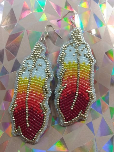 Bead Work Native, Seed Bead Patterns Free Native Americans, Beaded Feathers Native American, Powwow Beadwork Pattern, Native American Beading Patterns Free Indian Beadwork, Beaded Feather Pattern, Beading Patterns Free Native American, Mmiw Beadwork, Powwow Earrings