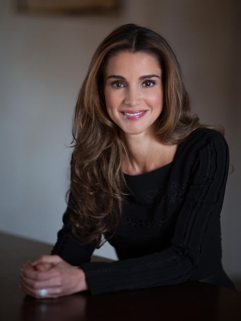 All sizes | Profile Picture | Flickr - Photo Sharing! Corporate Headshots Women, Business Headshots Women, Business Portraits Woman, Professional Profile Pictures, 48th Birthday, Queen Rania Of Jordan, Rania Of Jordan, Professional Headshots Women, Business Portrait Photography