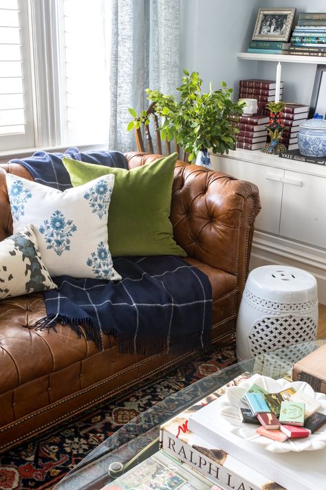 Picking pillows for your living room // Via Stacieflinner.com Grandmillenial Leather Couch, Leather Couch Cottage Style, Leather Sofa Pillows Ideas, Leather Couch Traditional Living Room, Navy Green Living Room, Leather Couch Pillows, Leather Couch Styling, Mom Living Room, Leather Couch Living Room