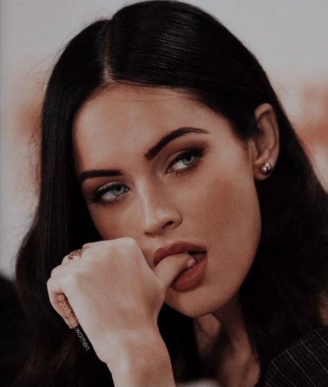 Jennifer's Body Aesthetic, Looks Kylie Jenner, Jennifer Check, Rachel James, Jennifer's Body, Foto Baby, Aesthetic Women, Dark Feminine, Megan Fox