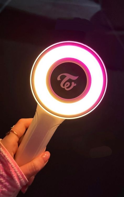 Lightstick Twice, Kpop Lightstick, Best Kdrama, Bring Me Down, Pop Memes, Twice Kpop, Glow Sticks, Kpop Merch, Paper Flowers Diy