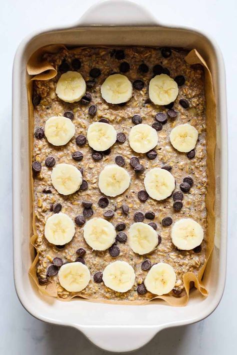 High-Protein Banana Bread Baked Oatmeal - Hannah Magee RD High Protein Baked Oatmeal Recipes, Healthy Baked Banana Bread Oatmeal, Protein Oatmeal Bake, High Protein Baked Oatmeal, High Protein Banana Baked Oatmeal, Healthy Banana Oatmeal Bake Breakfast, Protein Baked Oats No Banana, Protein Banana Baked Oatmeal, Banana Bread Baked Oatmeal