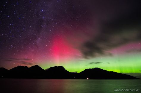 aurora australis, tasmania Aurora Australis Tasmania, Aurora Australis, Southern Lights, Aurora Borealis Northern Lights, Board Inspiration, Vision Board Inspiration, Rainbow Light, Amazing Pictures, The Aurora