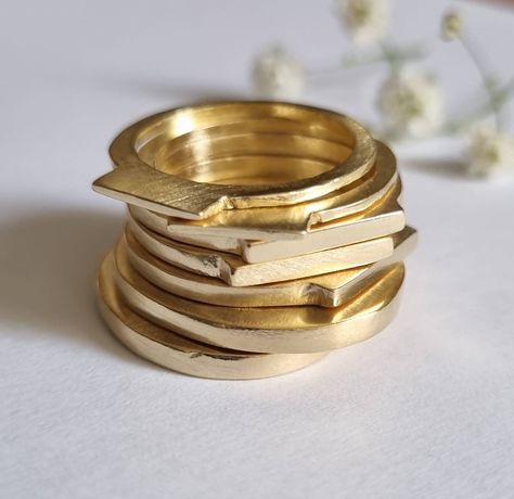 Rings Materials, Rings Signet, Signet Rings Women, Stacker Rings, Rings Women, Layered Rings, Bar Ring, Signet Rings, Gold Signet Ring