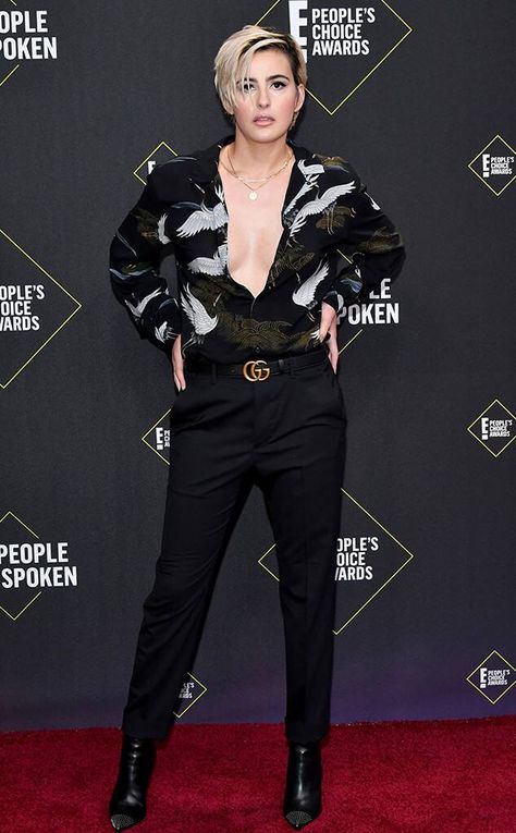 Jaqueline Toboni, Jacqueline Toboni, Enby Outfits, Claire Coffee, 2019 Red Carpet, L Word, The L Word, Red Carpet Outfits, Queer Fashion