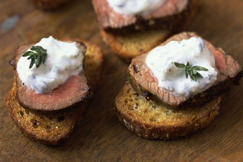 This pungent yet cool and creamy horseradish sauce wakes up the palate, making it perfect to serve with a roasted prime rib. Sauce For Beef, Horseradish Sauce Recipe, Prime Rib Sauce, Horseradish Sauce, Roast Beef Recipes, Prime Rib Roast, Prime Rib, Lamb Recipes, Beef Dinner