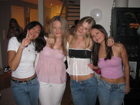 outfit inspo, cute tops, hair inspo, birthdayparty, group photo, 2000s, vintage, vintage photos, lowrise jeans, 2000s jeans, sweet sixteen, friend group, tube top inspo, Sweet Sixteen Outfits, Sweet 16 Outfits, Outfit Inspo Cute, Jeans 2000s, 2000s Jeans, 2000s Party, Digital Pics, I Need Friends, Need Friends