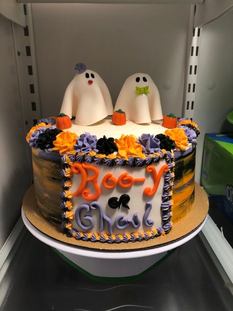 Ghost Gender Reveal Cake, Halloween Gender Reveal Cupcakes, Spooky Gender Reveal Cake, Gender Reveal Cake Halloween, Halloween Gender Reveal Cake, Halloween Gender Reveal Ideas, Gender Reveal Halloween, Mexican Mocha, Baby 2024