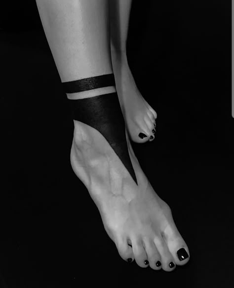 Black Band Tattoo, Ankle Band Tattoo, Tattoo Band, Ankle Tattoos For Women, Blackout Tattoo, Chest Tattoos For Women, Band Tattoo, Foot Tattoo, Ankle Tattoo