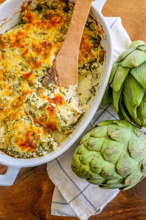 Chicken Spinach and Artichoke Casserole - Sweet Cs Designs Spinach And Artichoke Casserole, Artichoke Dinner, Rotisserie Chicken Casserole, Bacon Wrapped Scallops Recipe, Chicken And Vegetable Casserole, Artichoke Casserole, Chicken Artichoke, Vegetable Casserole Recipes, Spinach Casserole