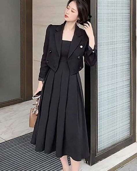 Office Girl Outfit, Korean Fashion Dress Elegant, Outfit Ideas Girl, Aesthetic Korean Fashion, Girl Office, Girl Outfit Ideas, Office Girl, Everyday Fashion Outfits, Woman Suit Fashion