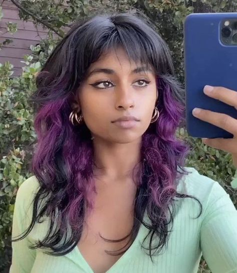 Purple Hair Streaks, Curly Shag Haircut, Dyed Curly Hair, Hair Streaks, Dyed Hair Inspiration, Colored Curly Hair, Wolf Cut, Dye My Hair, Hair Dye Colors