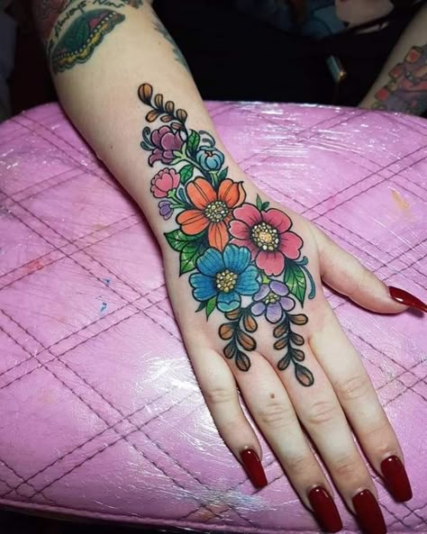 Hand Floral Tattoo, Floral Chest Tattoo, Floral Hand Tattoo, Girly Hand Tattoos, Surreal Tattoo, Biker Tattoos, Floral Tattoo Sleeve, Hand Tattoos For Women, Tatuaje A Color