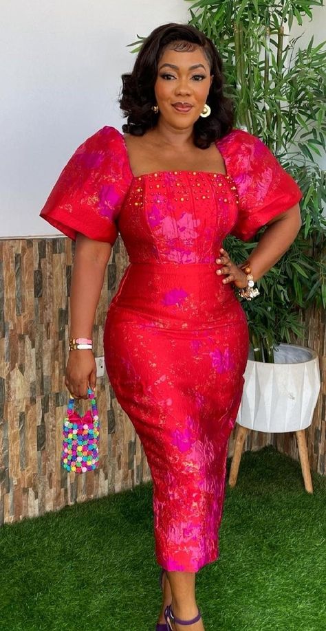 Brocade Long Dress Styles, Brocade Styles For Women In Ghana, Nigeria Dinner Gown Styles, Damask Short Gown Styles, Brocade Dress Modern African Fashion, Brocade Dress Modern, Brocade Styles For Women, Lace Styles Asoebi, Damask Styles