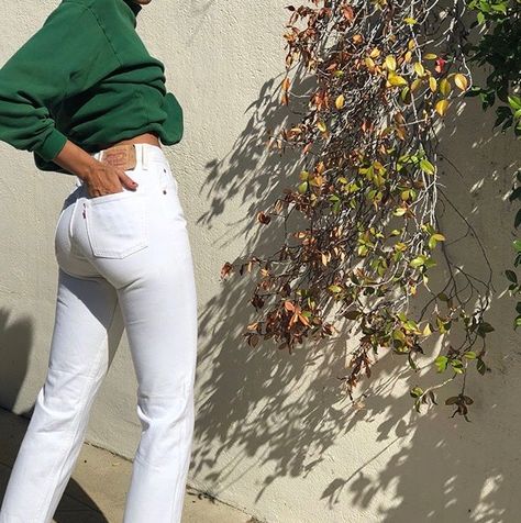 White Levis Jeans Outfit, White Levis, Easy Style, Mode Inspo, White Jeans, Look Fashion, Passion For Fashion, Spring Summer Fashion, Trendy Outfits